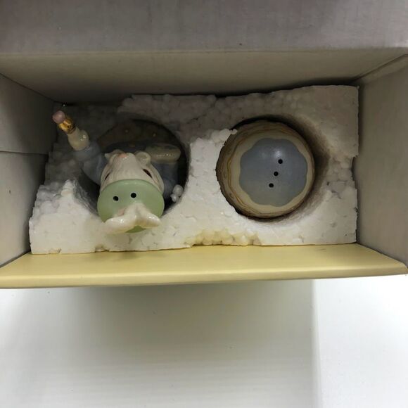 Lenox Occasions Easter Bunny and Egg Salt and Pepper Shaker Set Seasonal Decor - Picture 9 of 12